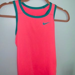Nike Pro Fitted Dry-Fit Tank
